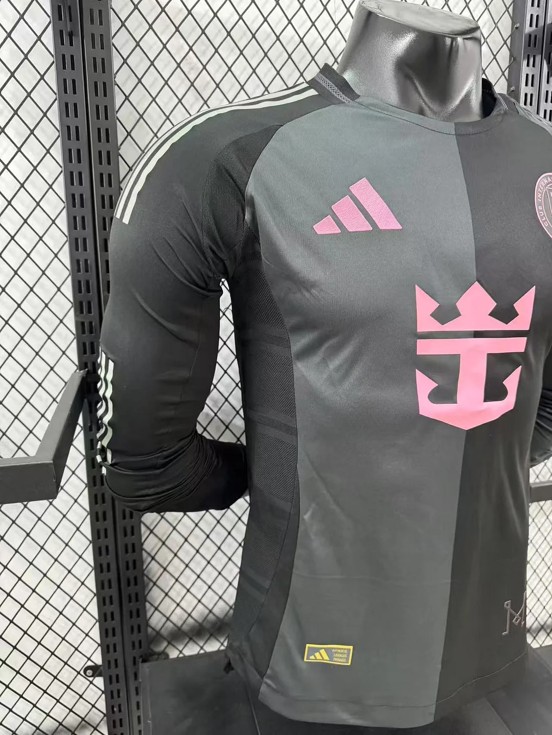 2025/2026 Long Sleeve Player Version Inter Miami Away Soccer Jersey 1:1 Thai Quality - Image 3